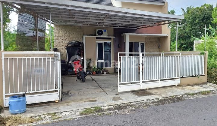 STRATEGIC! BEAUTIFUL MINIMALIST HOUSE - STRATEGICALLY LOCATED BY THE ASPHALT ROAD NEAR KALIURANG STREET KM 9.5 NGAGLIK SLEMAN