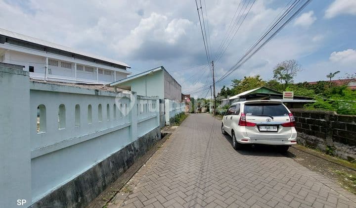 VERY STRATEGIC! RARE STRATEGIC LAND! BONUS 17 BOARDING HOUSES IN THE PREMIUM STUDENT AREA BABARSARI CATURTUNGGAL DEPOK SLEMAN