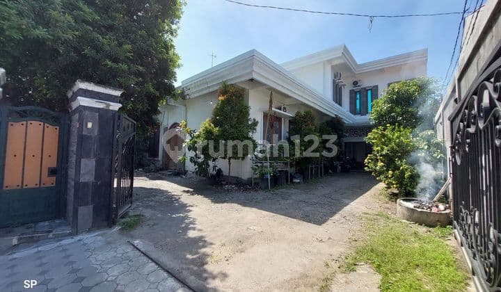 Spacious Luxury House With Sturdy 2-Story Building And Exclusive 7-Room Boarding In Pandeyan Umbulharjo