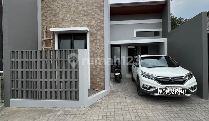 Rumah Baru Mewah Modern Estetik Di Jalan Kabupaten, Jambon Sleman Dekat Kampus Uty Dan Rsa Ugm