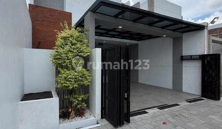 Rumah Homy Ala Kafesiap Huni dengan Konsep Industrial Modern di Jalan Kaliurang Km. 13 Sukoharjo Ngaglik Sleman Dekat Kampus Uii