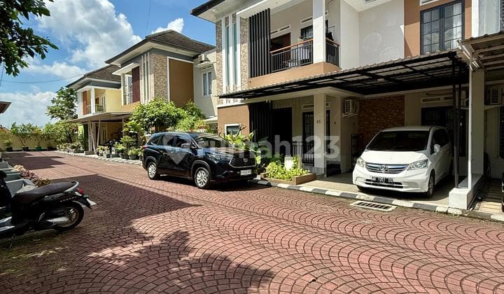 2-Story Semi-Furnished Luxury House in a Housing Complex on Palagan Street Km 8, Ngaglik, Sleman, Near Hyatt Hotel