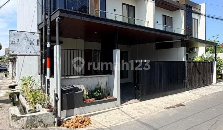 Ready-to-Occupy Luxurious 2-Story Corner House in Sidoarum Housing Complex Near Al Aman Mosque and Sidoarum Field