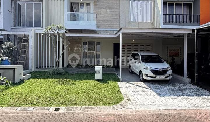Rumah Mewah 2 Lantai Istimewa Dalam Perumahan Elite One Gate System di Jalan Kaliurang Km.9 Ngaglik Sleman Dekat Kampus Ugm