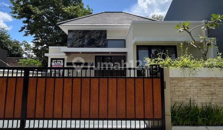 Banting Harga Dari.1.1 Milyar! Rumah Baru Mewah Limasan Modern Di Jalan Gito Gati Dekat Masjid Suciati Sleman