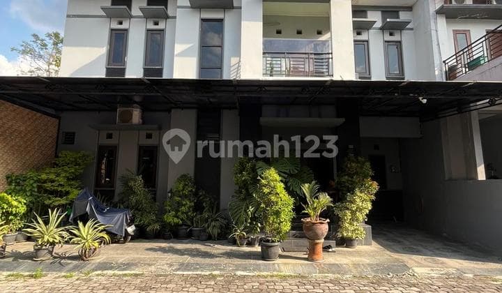 Rumah Mewah 2 Lantai Istimewa Dalam Perumahan Pondok Permai Nitikan Umbulharjo Dekat Xt Square Jogjakarta