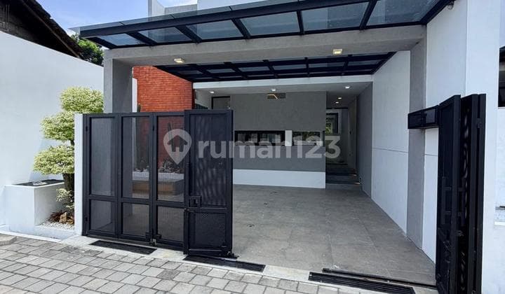 Super Aesthetic Cafe Style‼️Luxurious Aesthetic Furnished House with Modern Industrial Concept on Jalan Kaliurang KM. 13 Ngaglik Sleman Near UII Campus