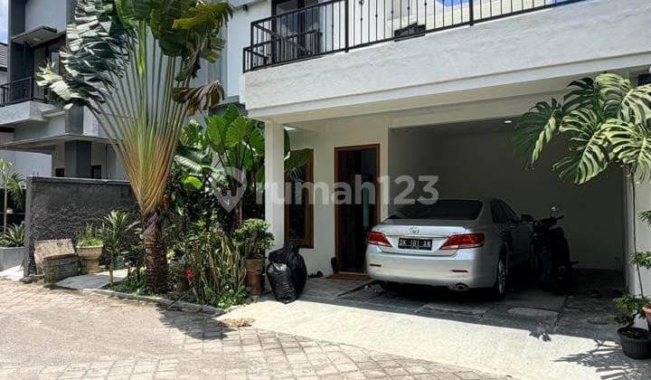 Rumah Mewah 2 Lantai dengan Private Pool & Joglo Dalam Perumahan di Wedomartani Ngemplak Sleman Dekat Budi Mulia Tajem