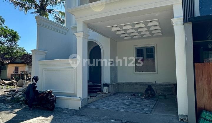 Luxurious New Classic Modern 2-Storey Special House in Wedomartani Ngemplak Sleman Near Jogjabay
