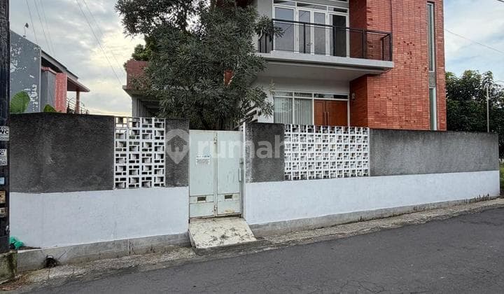 Very Special and Super Affordable‼️ Luxurious 2-Storey Modern Industrial House in Cupuwatu, Purwomartani, Kalasan, Sleman, Near Kalasan Toll Exit.