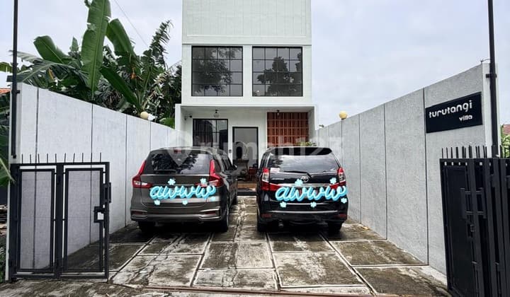 Villa Cantik Estetik 2 Lantai dengan Kolam Renang - Full Furnished View Sawah di Jalan Damai Ngaglik Sleman