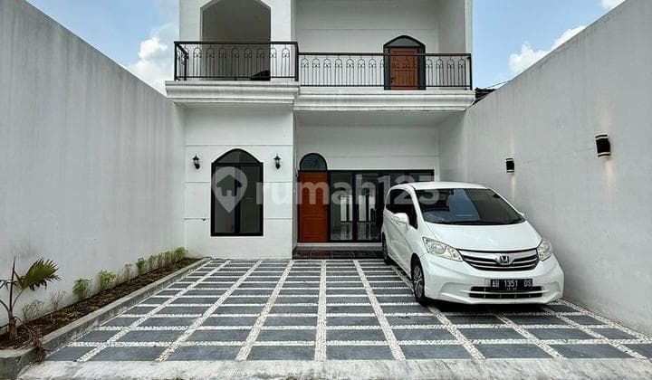 Rumah Baru 2 Lantai dengan Desain Modern Elegan Minimalis, Sisa Halaman Belakang Luas Dekat Pasar Jangkang dan Rs Mitra Paramedika
