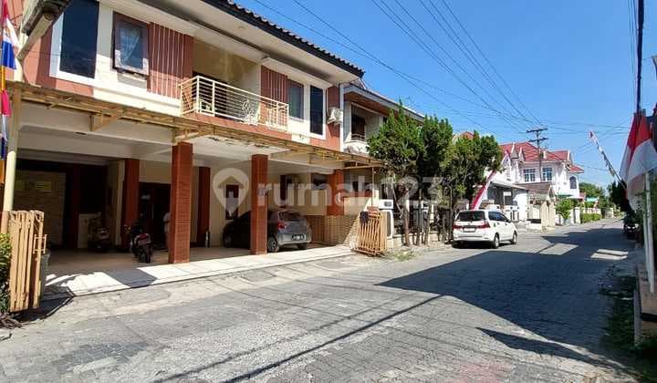 Strategis Banget! Kost Eklusif Mewah 2 Lantai 11 Kamar Fully Furnished - Strategis Di Kawasan Premium Perumahan Mbs Condong Catur Dekat Kampus Upn