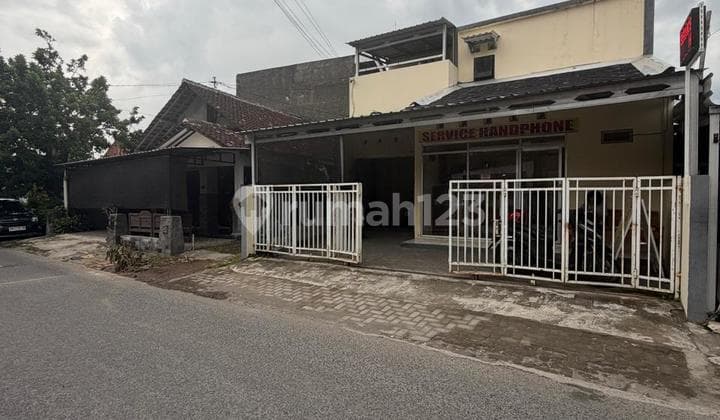 Cepat Dapat‼️jarang Ada Lokasi Strategis‼️kos Kost-an Putra Aktif 2 Lantai & Ruang Usaha Di Sorowajan Selatan Amplaz Mall Dekat Ke Pusat Kota