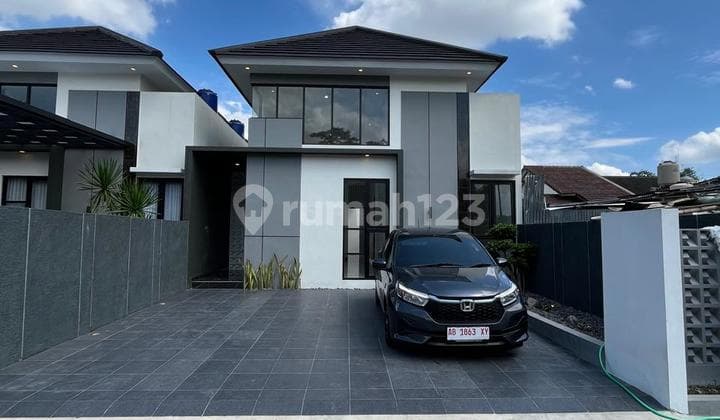 Rumah Mewah Dalam Cluster Griya Ayem 2 di Jalan Kaliurang Km 13 Sukoharjo Ngaglik Sleman Dekat Kampus Uii dan Kampus Pppg Kesenian