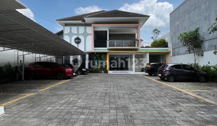 Price Slash! Super Cheap! 38-Room Hotel Fully Furnished Including Management, Just Continue Running. Near UMY Integrated Campus, Close to Jogja City Center.