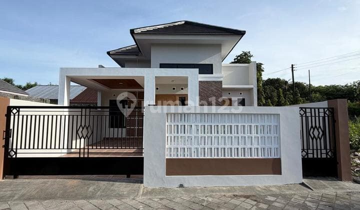 Super Cheap‼️ Beautiful New Modern Limasan Special House in a Cluster in Wedomartani Sleman, Near Budi Mulia Tajem