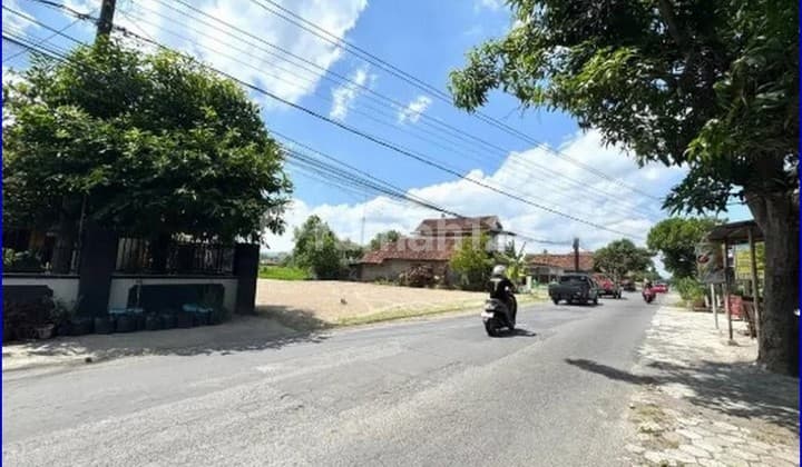 SHM Land Near Adisutjipto Airport, Suitable for Investment, Residence