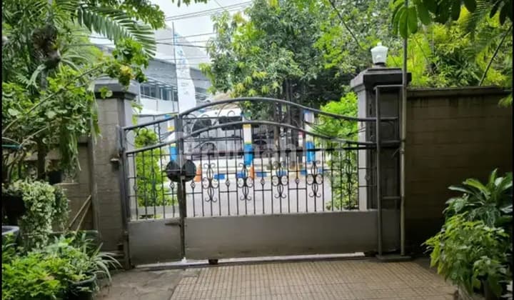 Rumah Cempaka Putih Barat Dekat Kantor PT.Taspen Jakarta Pusat