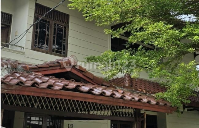 CEMPAKA PUTIH EAST HOUSE VERY STRATEGIC NEAR CULINARY AREA