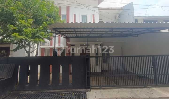 Ready-to-Occupy House in a Prime Location in Rawamangun