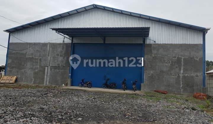 Gudang Siap Pakai di Jalan Demak Godong, Demak