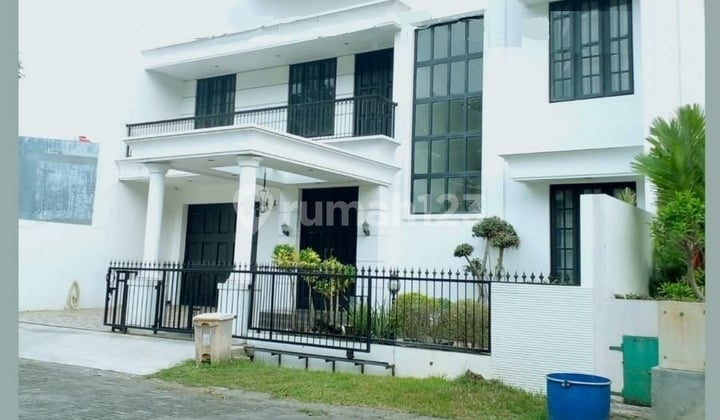 Furnished House in Graha Candi Golf, Semarang