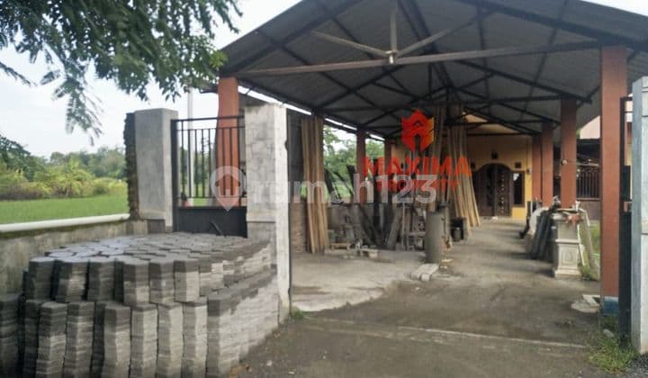 Rumah Lokasi Strategis di Jalan Raya Sragi, Pekalongan