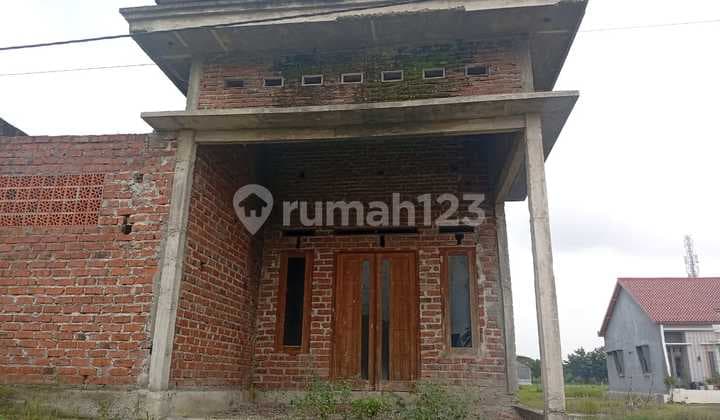 Rumah Bangunan Baru Kondisi 70% Lokasi Tengah Kota Brebes