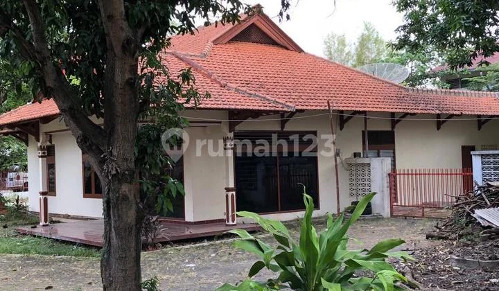 Quick Sale: Central City House on Jalan Puspowarno, Semarang