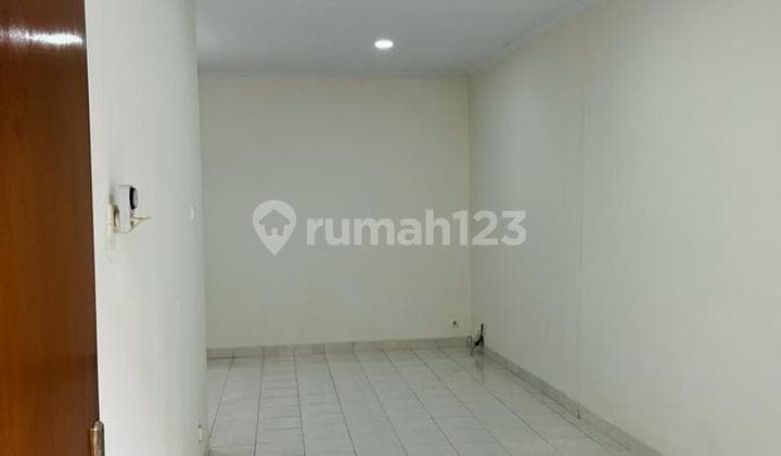 Tebet Ready-to-Occupy House near the park