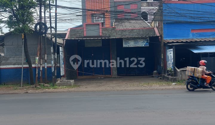 For Sale: 1.5-Story Shophouse Ready to Occupy, on Narogong Road, Entering Bekasi City.