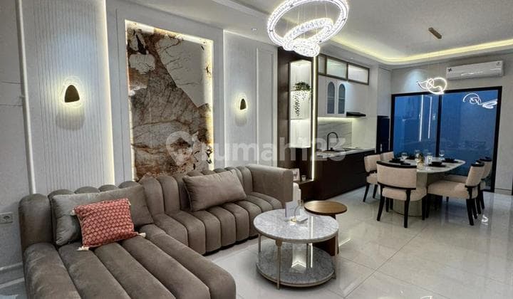 Luxury House Darmo West Surabaya
