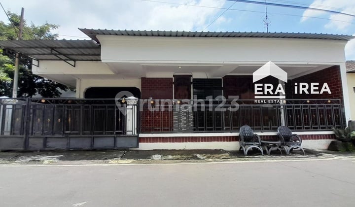Rumah Dijual di Solo Colomadu Dekat De Tjolomadoe