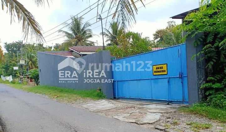 Jogja Warehouse for Sale with Container Access