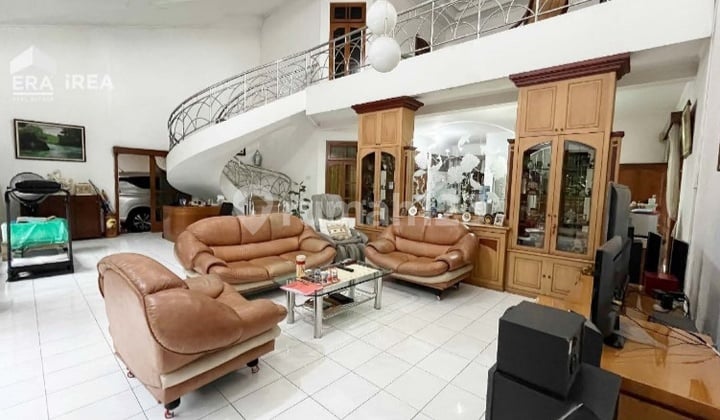 Rumah Bonus Furnished Solo Jebres Dekat Pasar Gedhe Solo