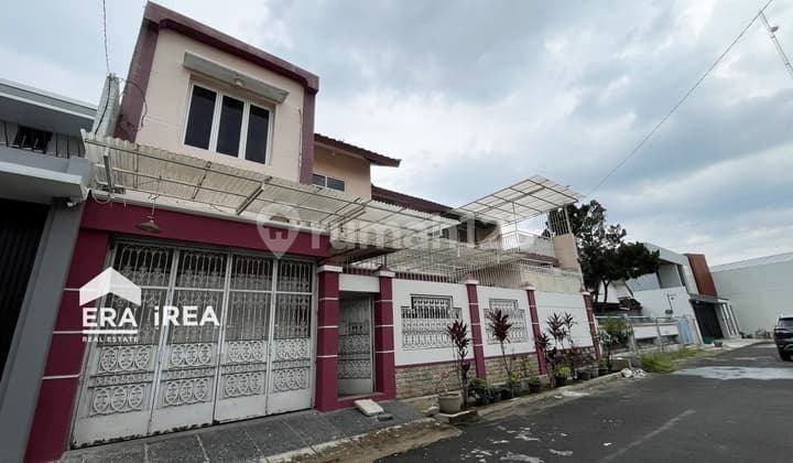 Sewa Rumah Solo Baru Dekat Pakuwon Mall