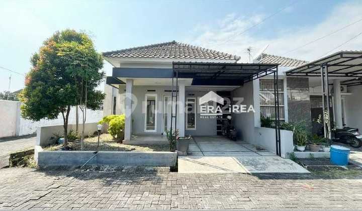 House for Rent in Solo Cluster Near Mitra Supermarket House for Rent in Solo Cluster Near Mitra Supermarket