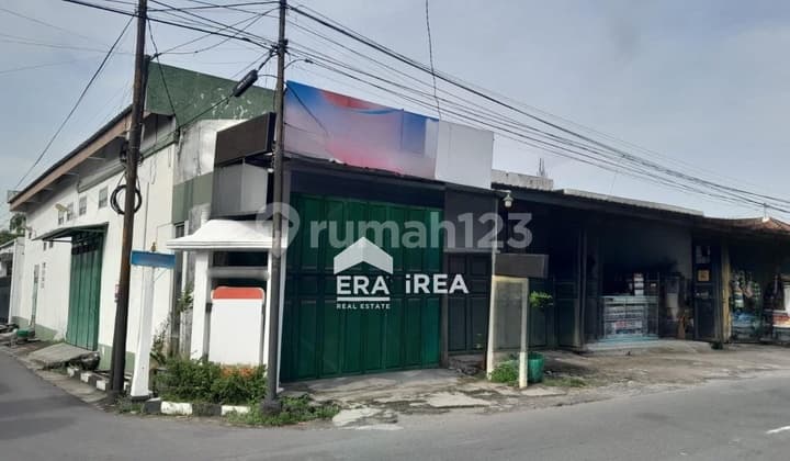 Ruang Usaha di Solo Kota Dekat Stadion Manahan