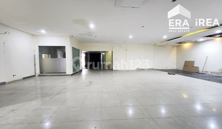 Disewakan Ruang Usaha Solo Murah Dekat Pusat Bisnis Solo Baru