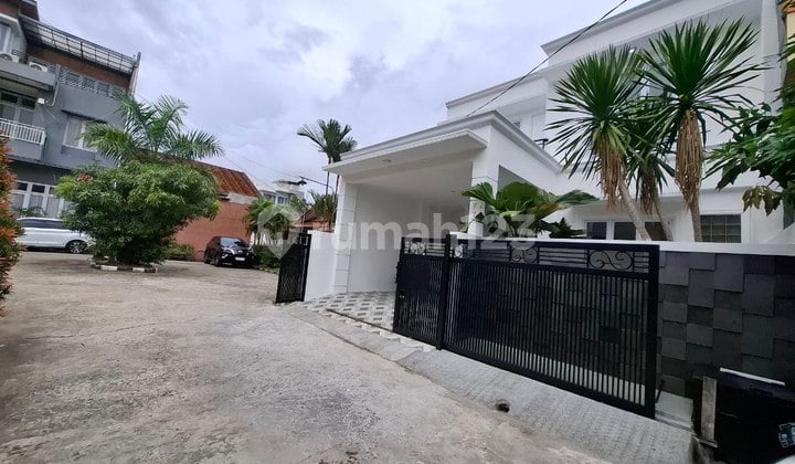 Rumah Baru Design Modern Nempel Grand Galaxy