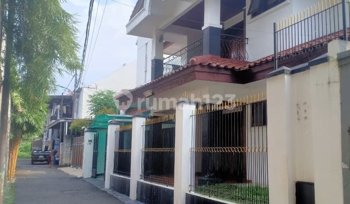 Rumah Murah di Kemang Selatan