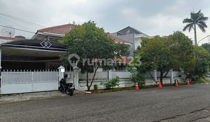 Jual Murah Rumah Besar Terawat di Perumahan Vila Delima, Lebak Bulus