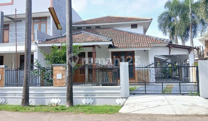 Jual Cepat Rumah Hoek Dalam Perumahan di Jatiwaringin, Bekasi