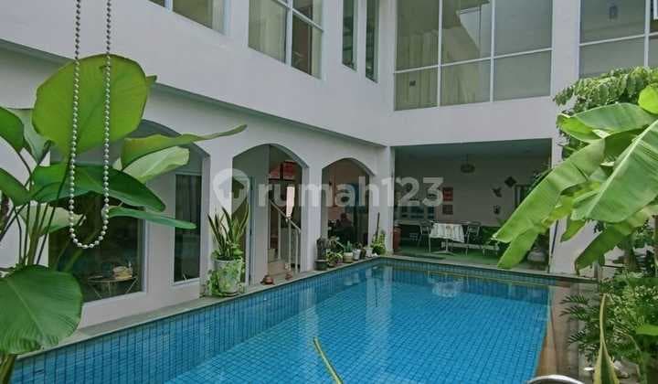Quick Sale, Luxurious House with Pool in Cipinang Indah