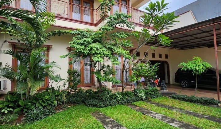 Cheap Sale Large House Wide Land 750m2 Roadside Near Taman Mini