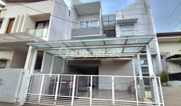 A beautiful modern minimalist house at Taman Permata Cikunir, Bekasi