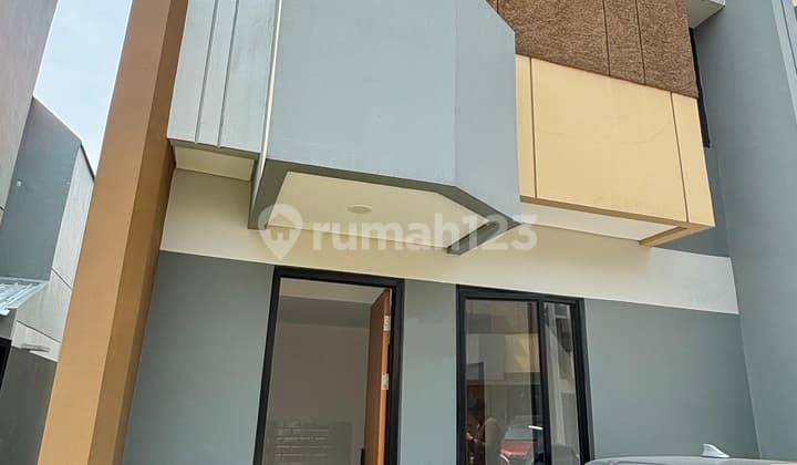 Rumah 2 Lantai di Adhi Sentul City Bogor