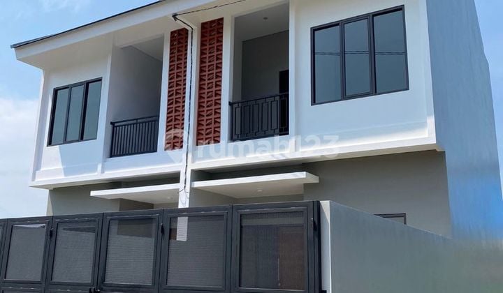 Rumah 2 Lantai Siap Huni Dalam Kavling di Jati Mekar Bekasi