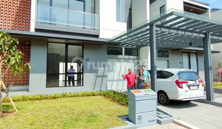 Rumah 2 lantai baru di Sumarecon Bandung